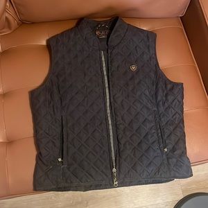 ARIAT black vest size L